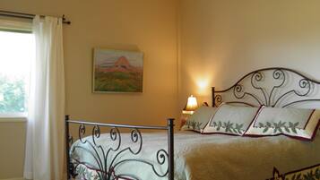 4 chambres, fer et planche Ă  repasser, Wi-Fi, draps fournis