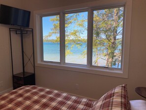 7 bedrooms, iron/ironing board, WiFi, bed sheets