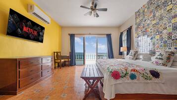 4 chambres, coffres-forts dans les chambres, bureau