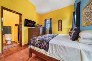 4 chambres, coffre-fort, bureau, fer et planche à repasser