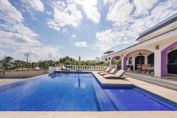 Outdoor pool, a heated pool