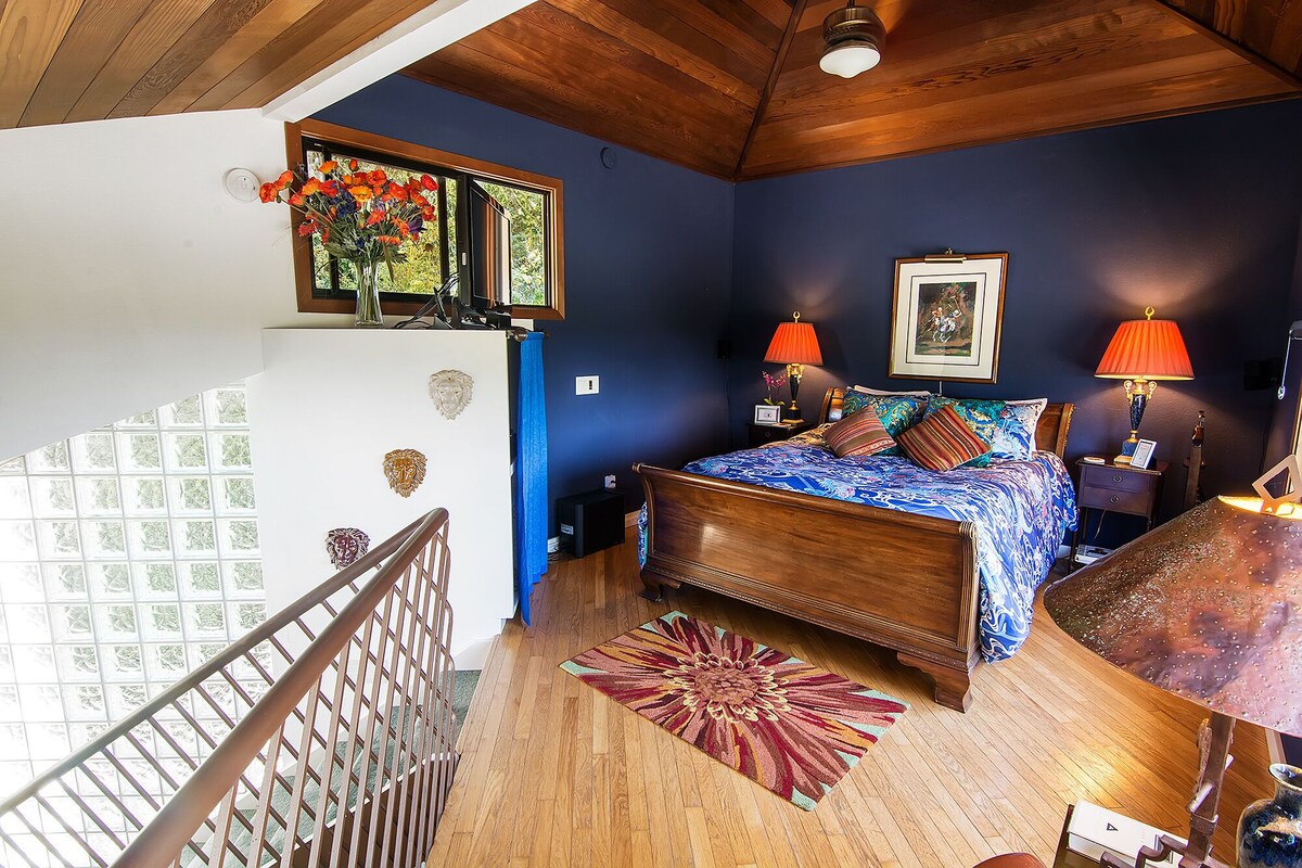 Photo 3 of Super Fun and Fabulous Home: Outdoor Fireplace, Jacuzzi, Ocean Views, Beach