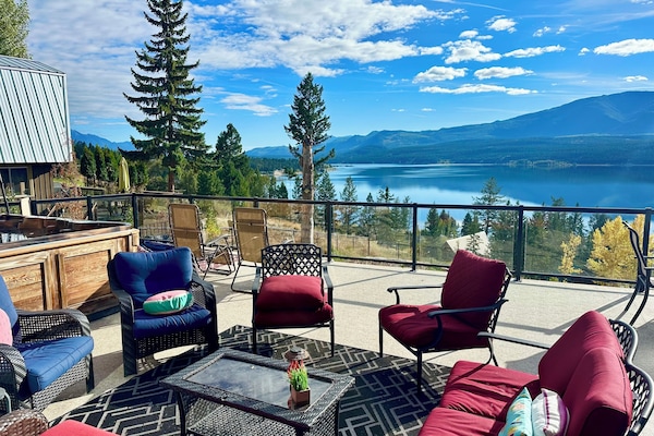 Upper Deck, Hot Tub and Lake View