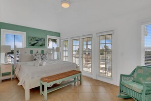 3 bedrooms, iron/ironing board, travel cot, free WiFi