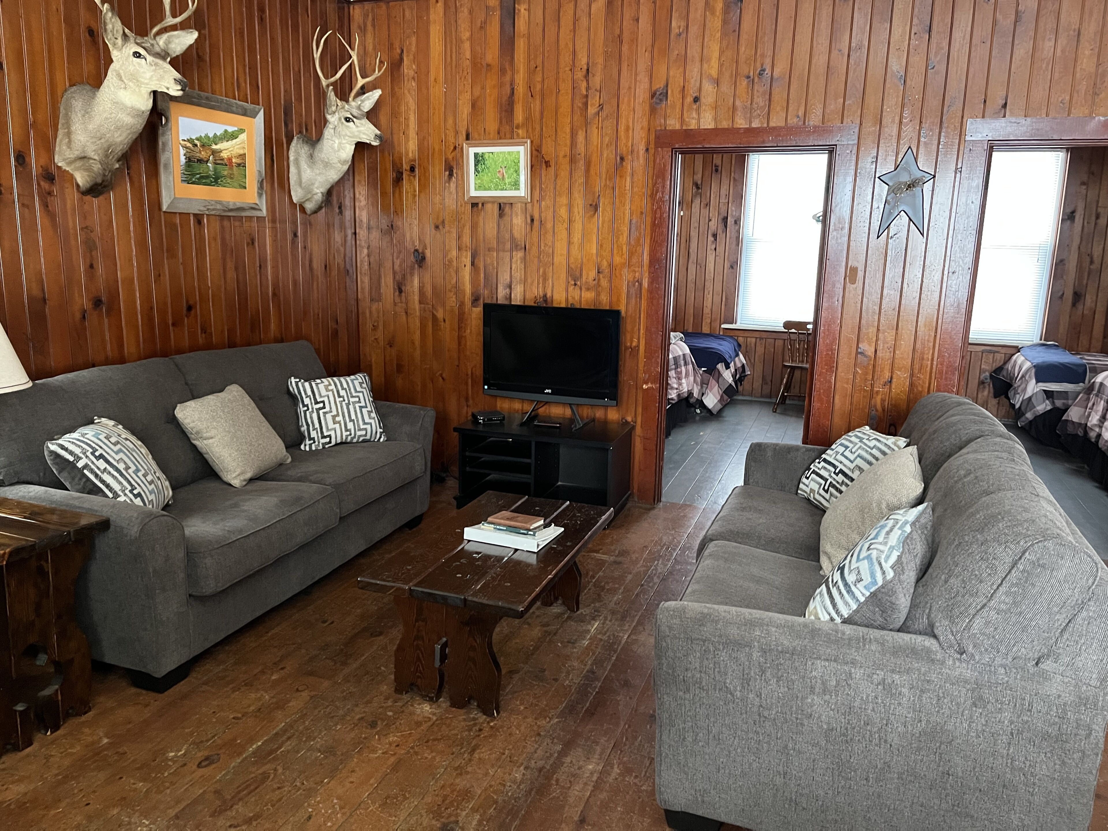 Top 12 PetFriendly Cabins Near Munising, Michigan Updated 2024 Trip101