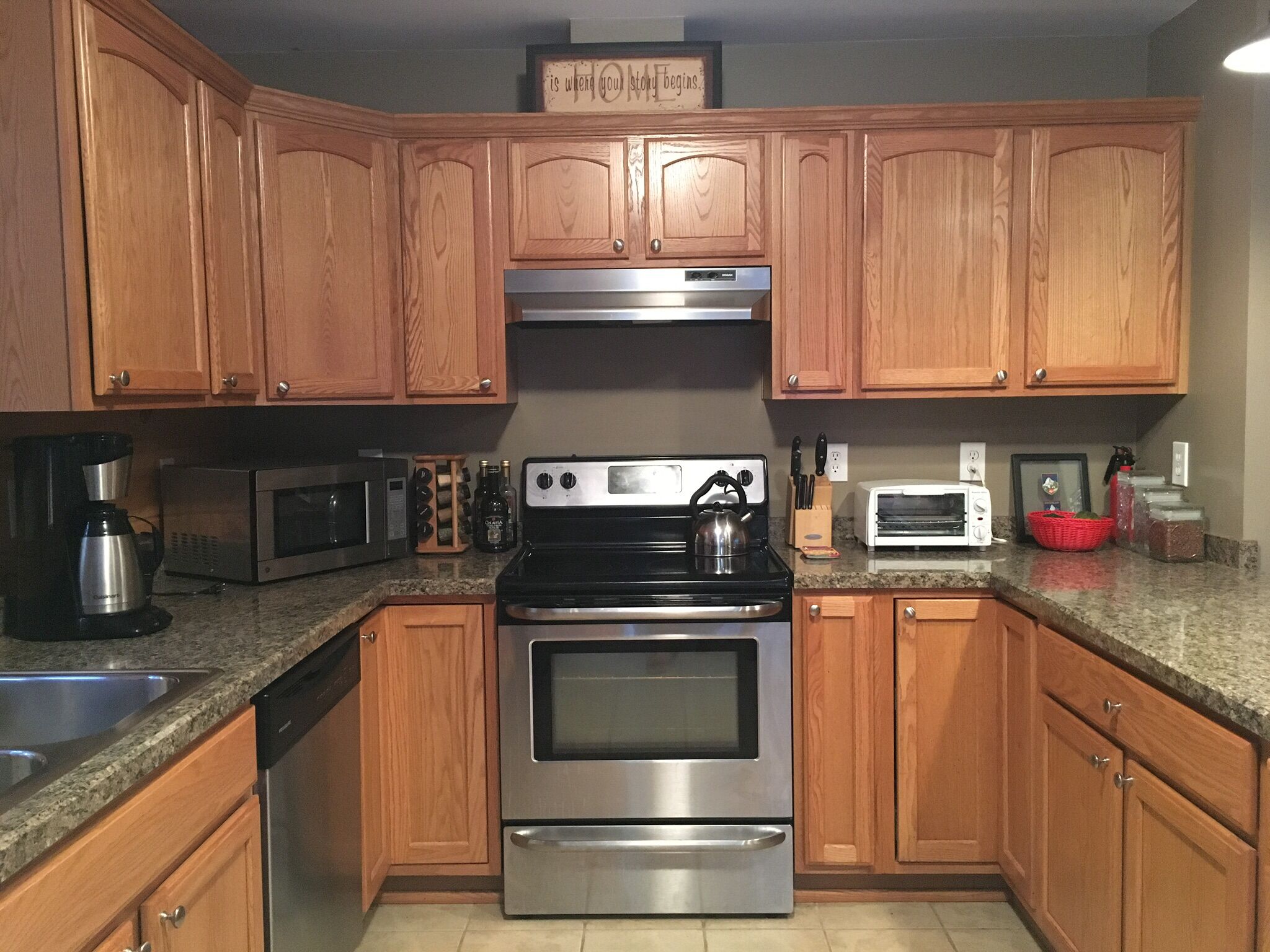 Escape to the mountains on 5 acres, 5 minutes to Windham Resort w/ all Amenities