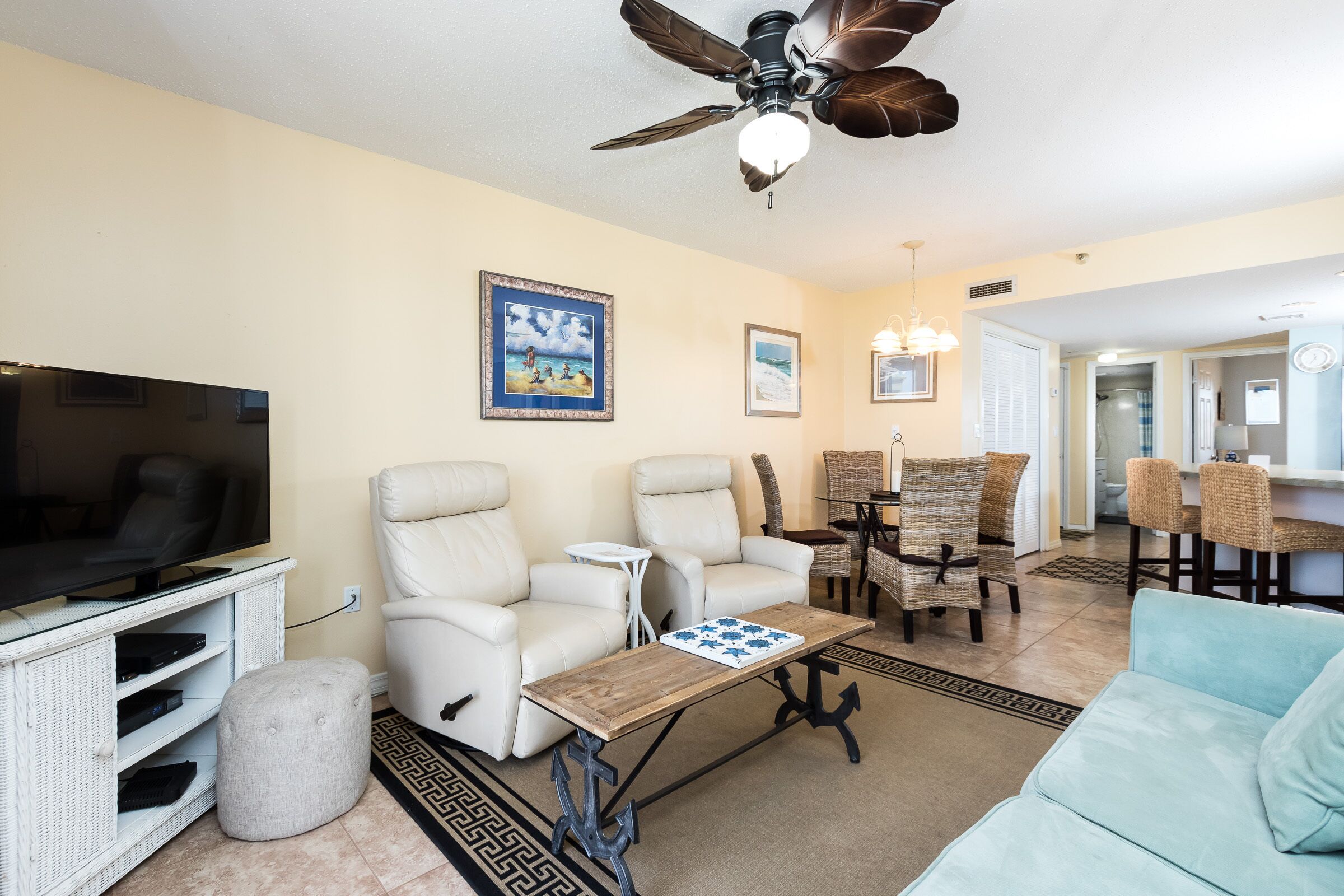 Nautilus, Unit 2608, Sleeps 6, Amazing views! Beach service March to October.