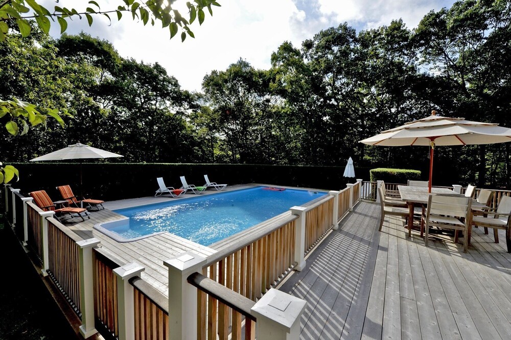 5 Bedrooms, Heated Pool!