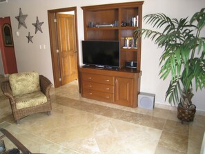 Interior - 2 BR condo nestled between Pacific Ocean beach and golf course    (Mazatlan)
