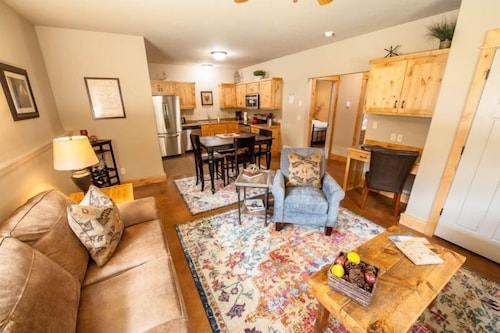 Arrowhead Condos Unit 2