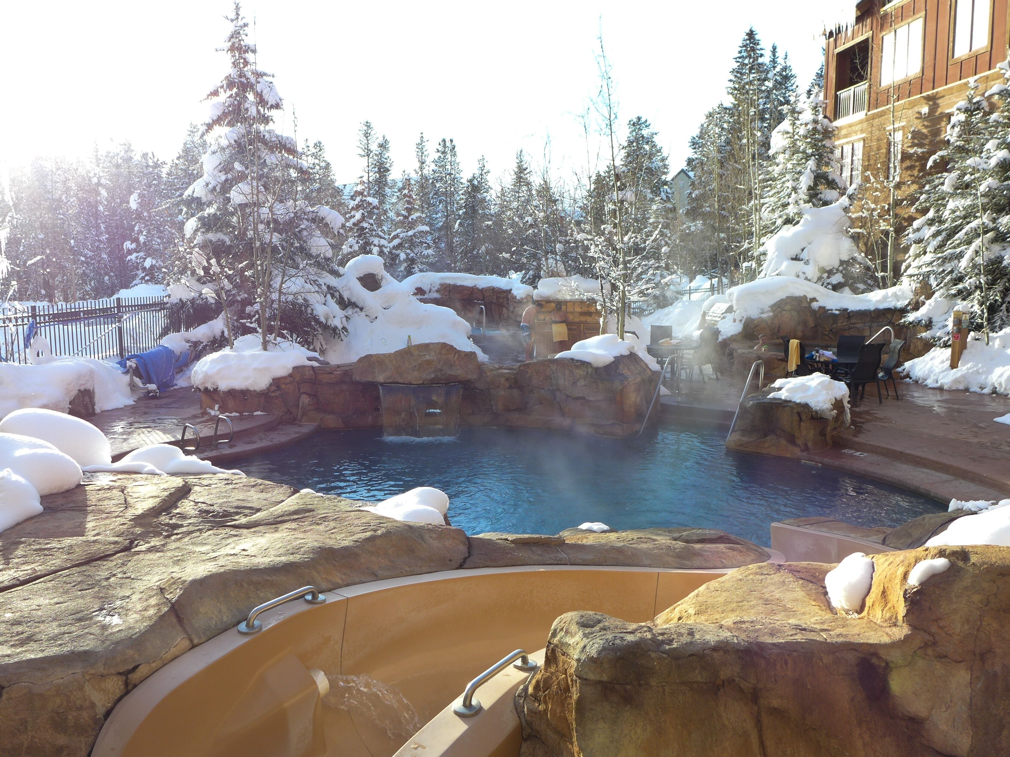 屋外プール、温水プール