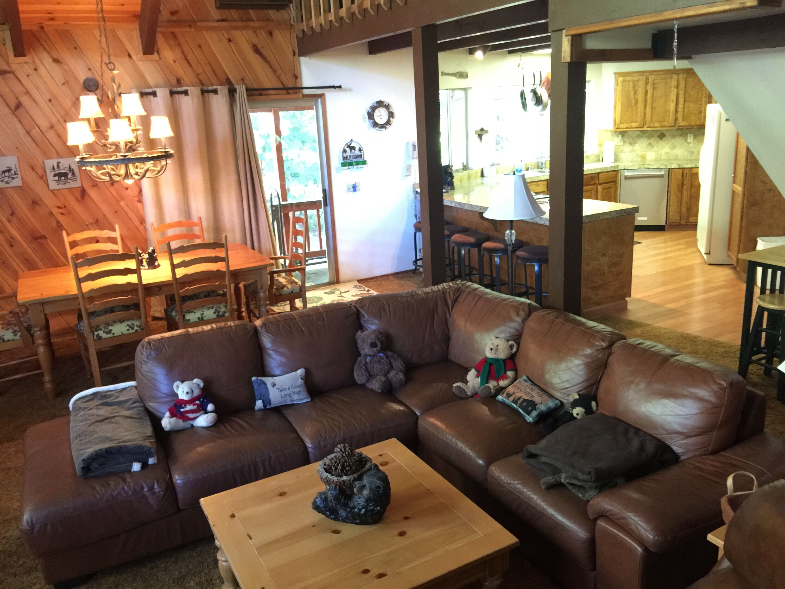 Easy Access to Hwy 4 & w/snow removal. Office set-up for remote work! Toys too!