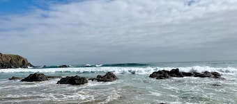 Rosarito Beach House Sleeps 14 & Steps to Sandy Beach Mins to Downtown