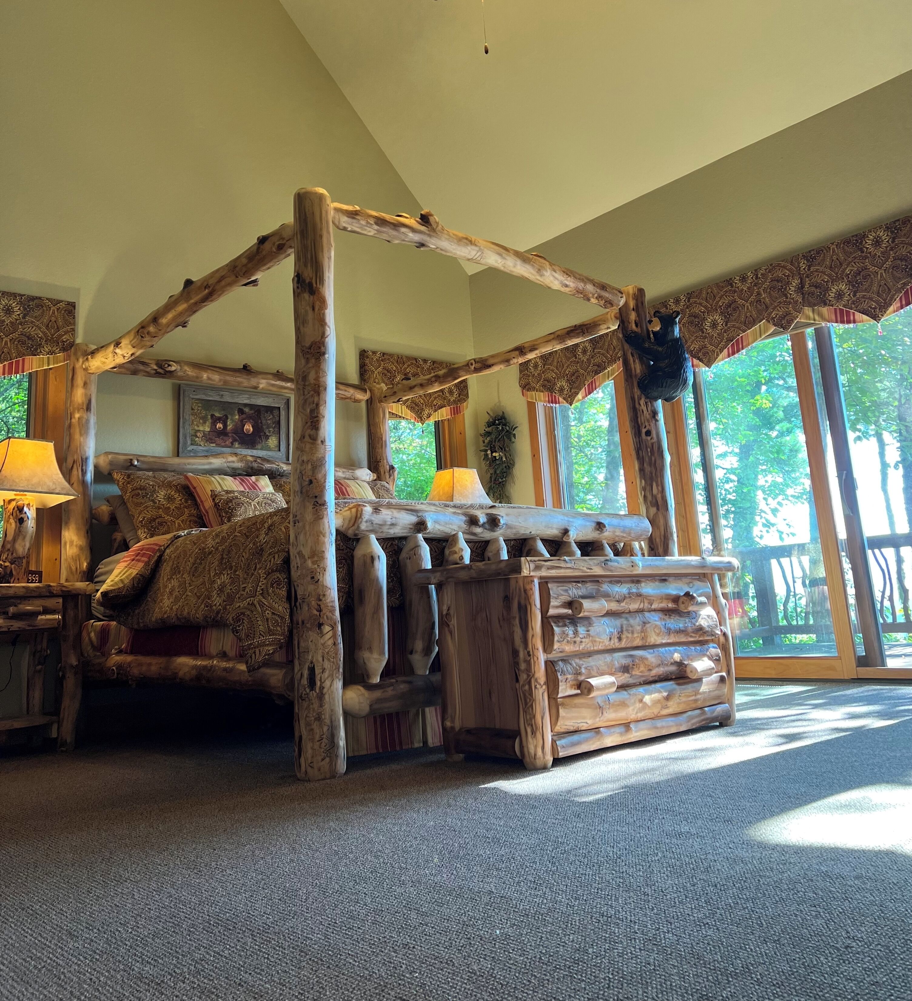 Luxury Log  Home overlooking Mtns&Lake Glenville( Highlands&Cashiers)