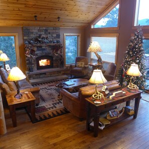 Interior - Luxury Home, Breathtaking Views, Hot Tub, Colorado Rocky Mountains (Estes Park)