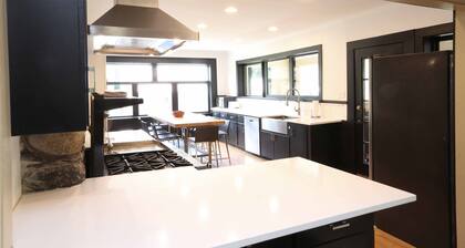 Western Ranch House in Colorado Rocky Mountains - Accommodates 14 Guests