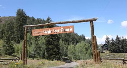 Western Ranch House in Colorado Rocky Mountains - Accommodates 14 Guests