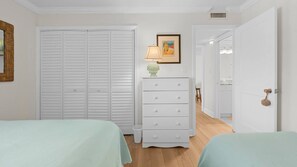 2 chambres, fer et planche Ă repasser, Wi-Fi, draps fournis