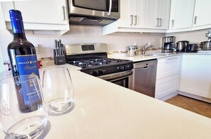 Fridge, microwave, oven, stovetop