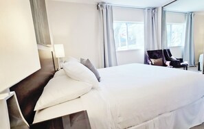 4 bedrooms, desk, iron/ironing board, travel cot