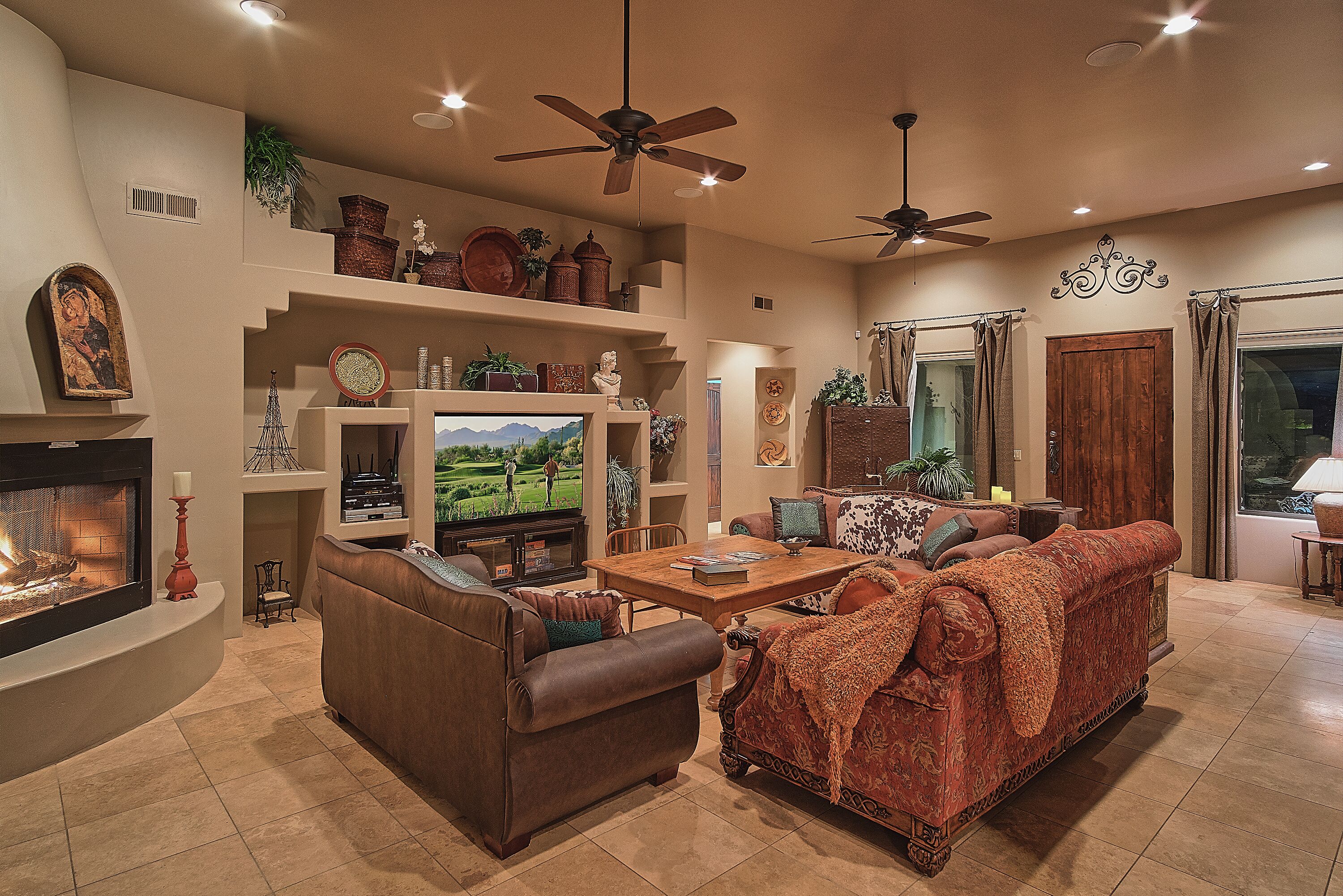 THE SPA HOUSE AND GOLF RETREAT + 12 BEDS + HEATED POOL + 2 HOT TUBS + AMENITIES