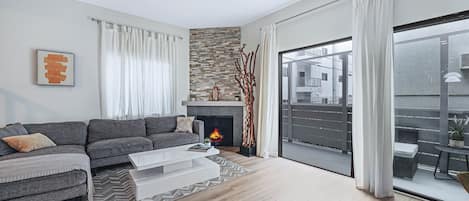 Smart TV, video library