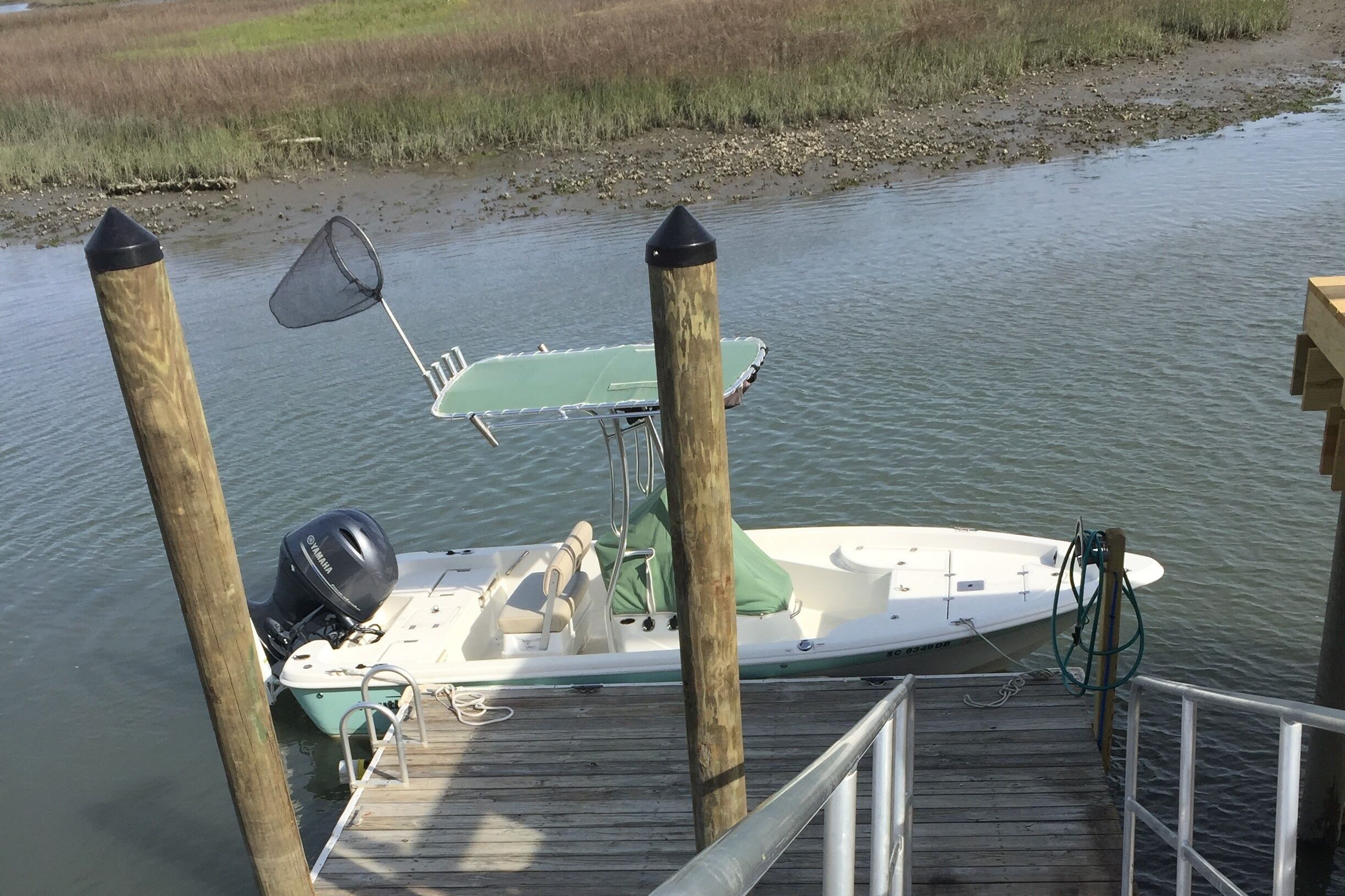Creekfront with Dock --Restful and beautiful, time stops here.  Bring Boat