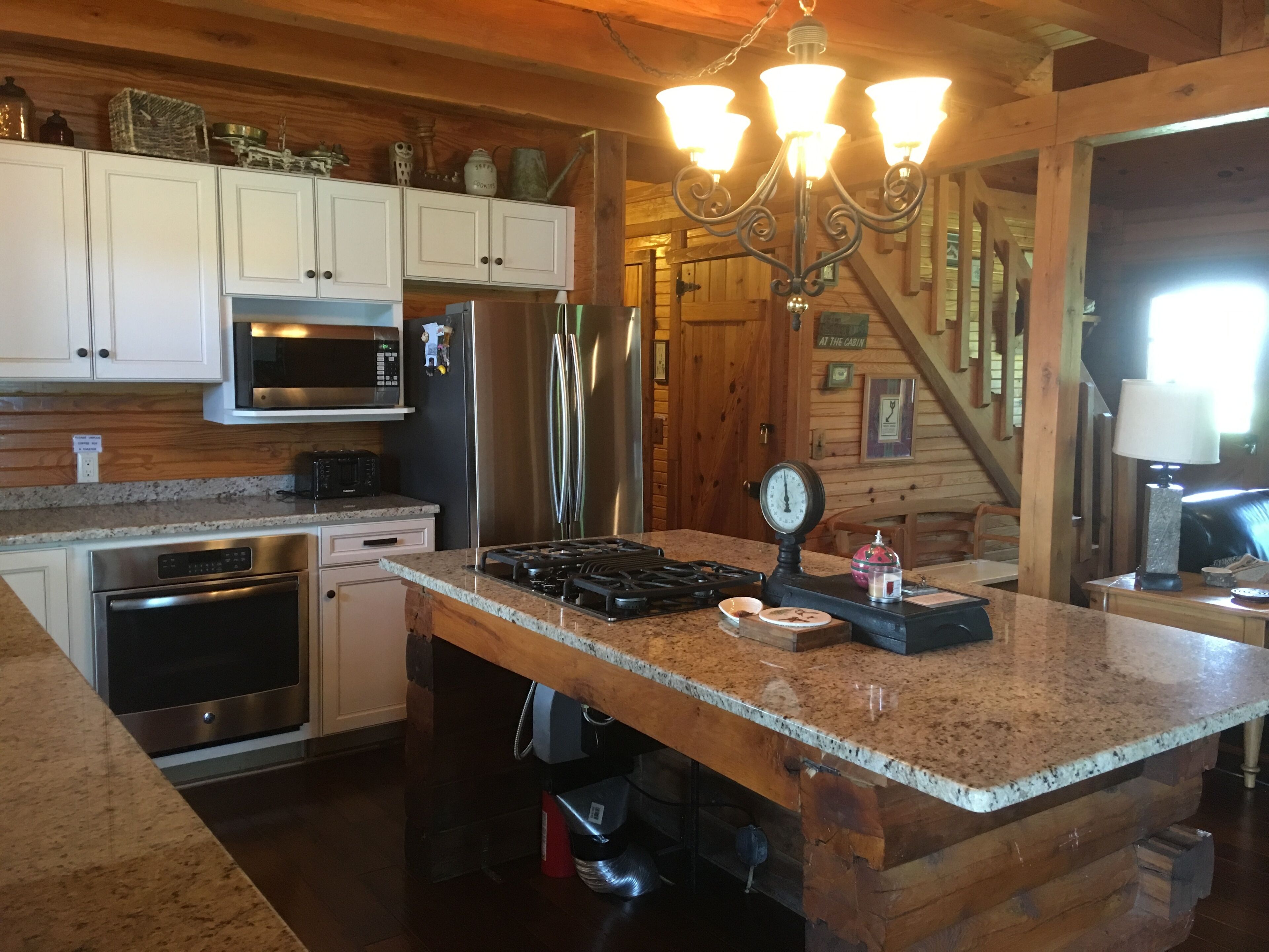 Wonderful Oak Log Home on the Mississippi River