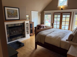 4 Schlafzimmer, Schreibtisch, Bügeleisen/Bügelbrett, WLAN