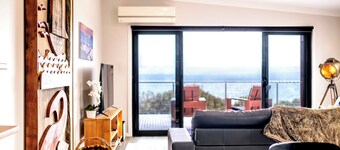 Whale Watcher 2 - Freycinet Holiday Houses