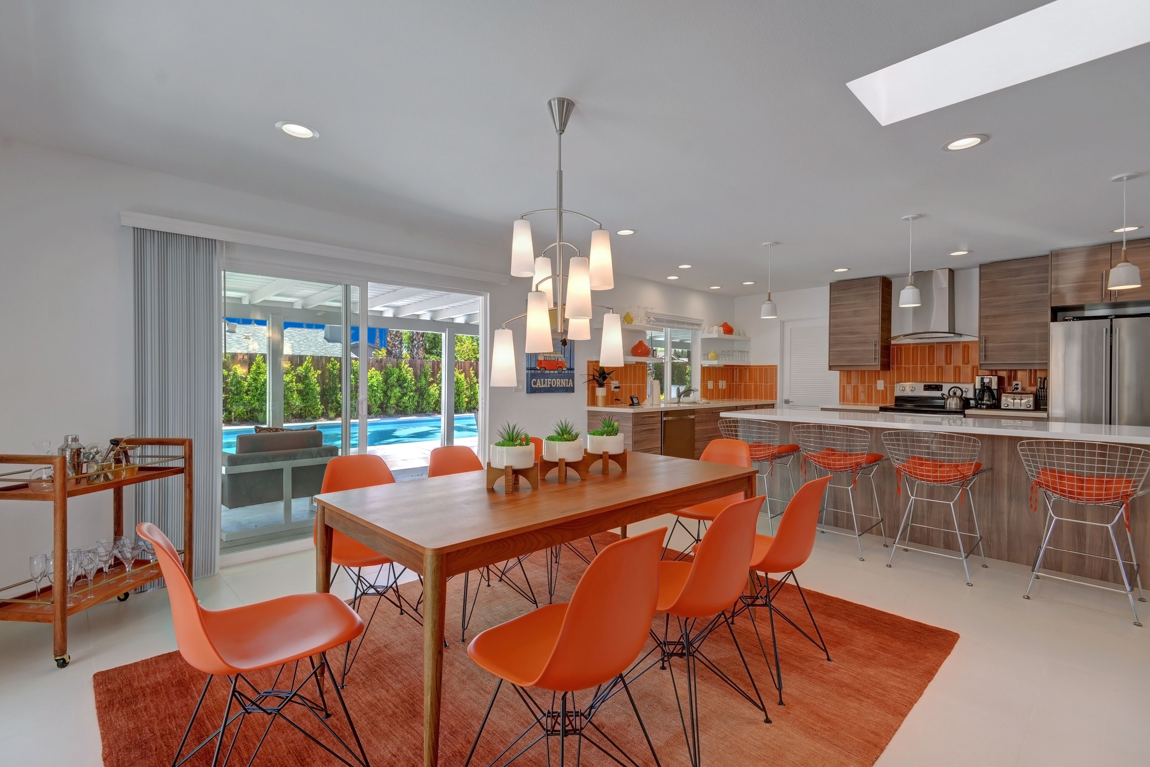 Palm Springs MCM Oasis - Modern 4BR/4BA with Private Pool & Ensuite Baths