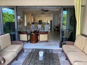 Unclassified image, 2 of 21, button