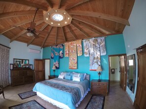 3 bedrooms, free WiFi, bed sheets, wheelchair access