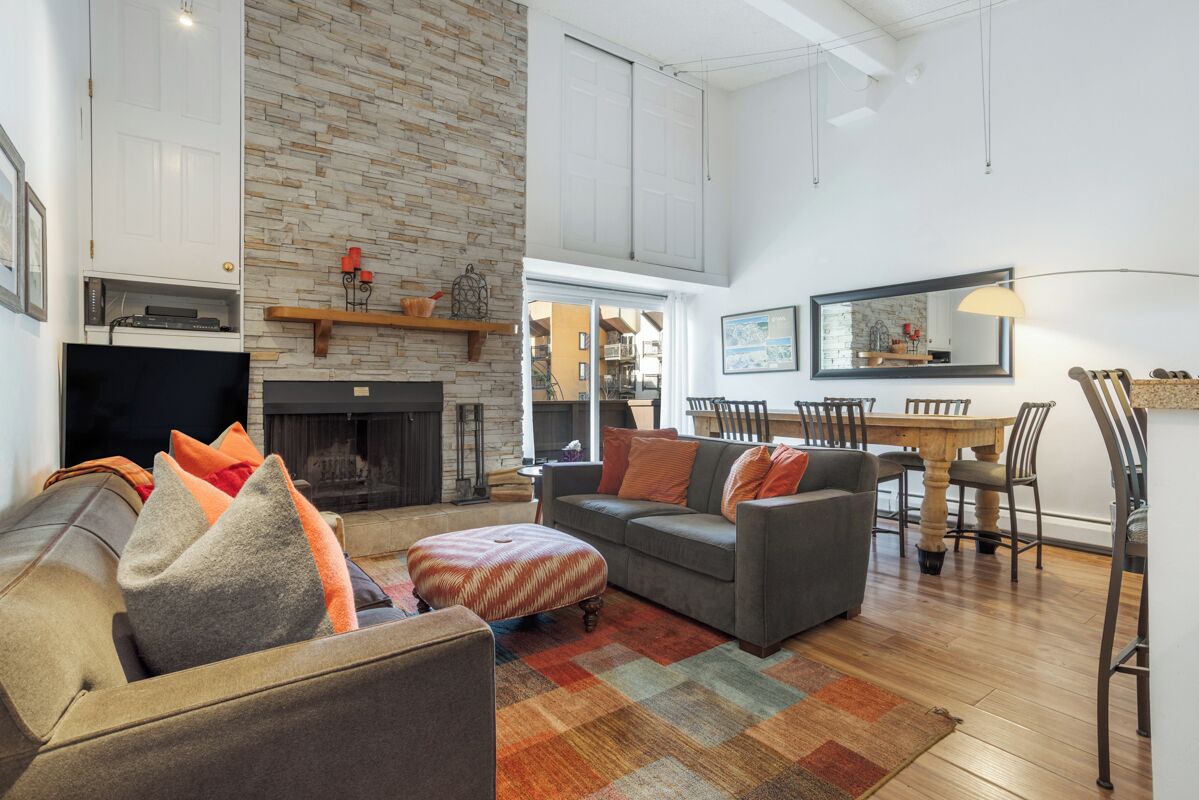 智能电视、壁炉、Netflix、Hulu