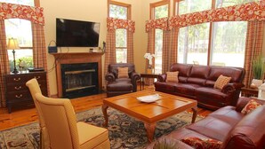 Unclassified image, 3 of 25, button - Beautiful 4- Bedroom Cottage (WITH X2 QUEEN BEDS IN EACH BEDROOM) overlooking the 9th Green at Pinehurst National No.9 (Pinehurst)