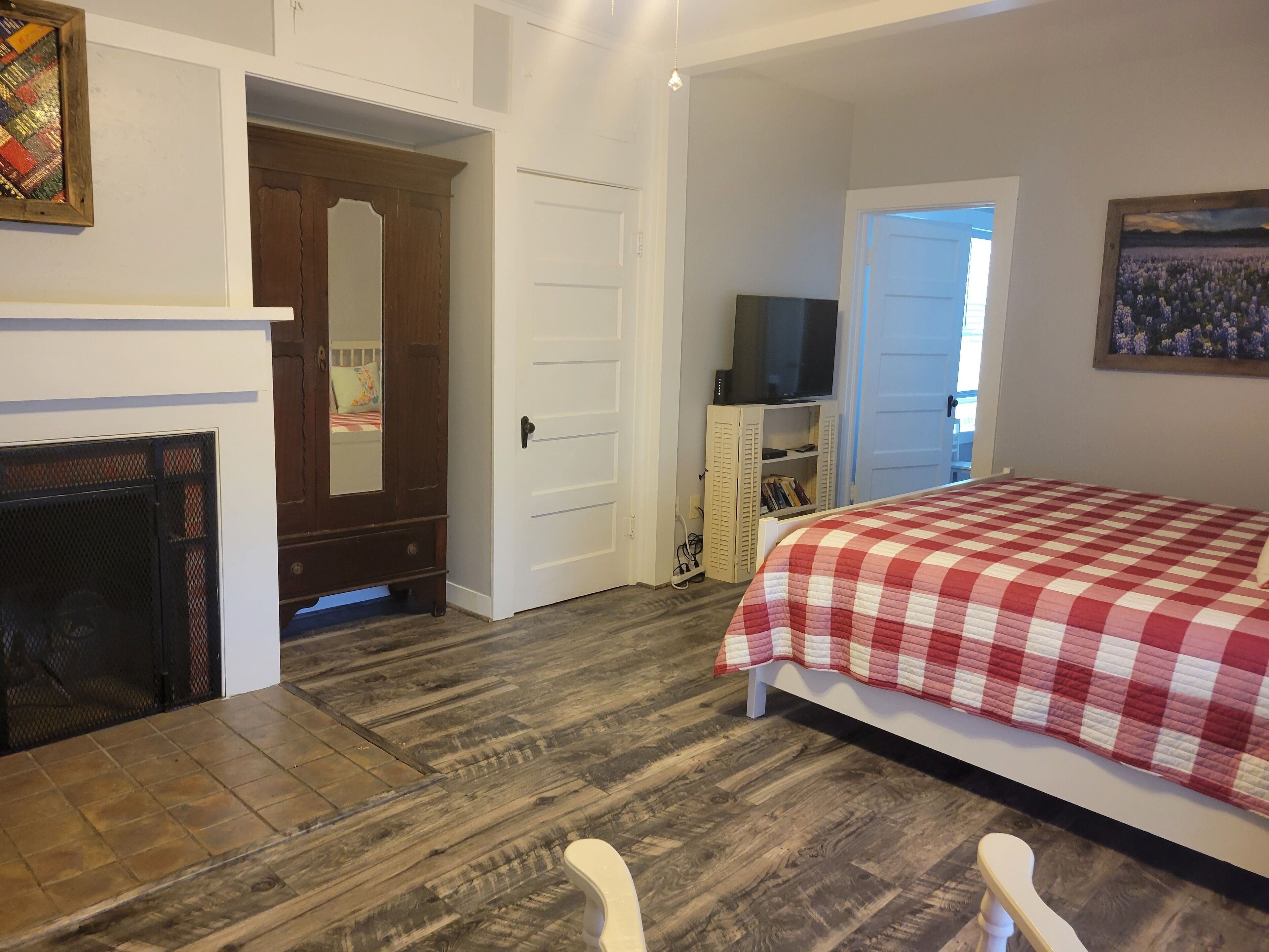 3 chambres, fer et planche à repasser, Wi-Fi gratuit, draps fournis