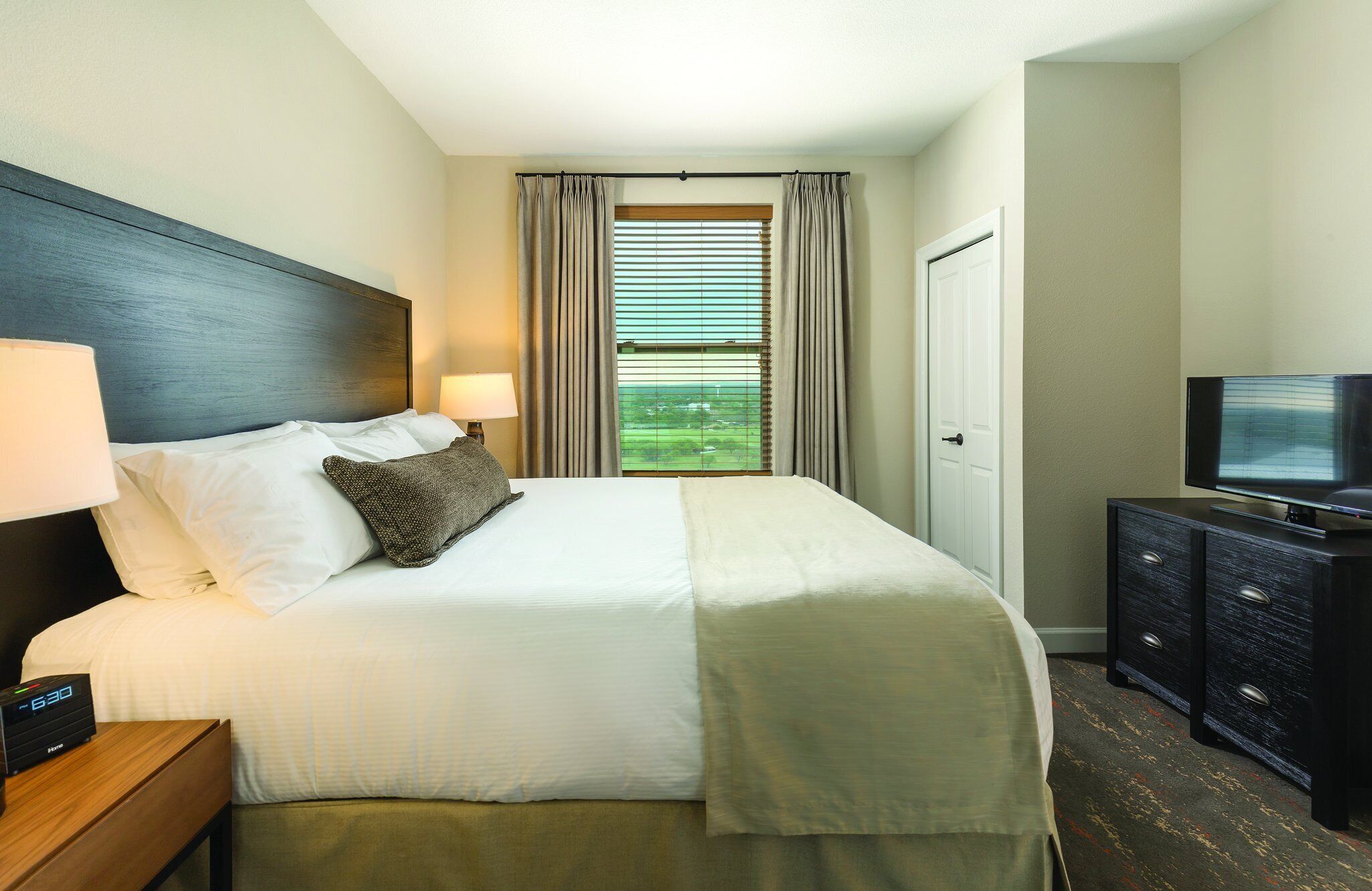 Retreat to country living!