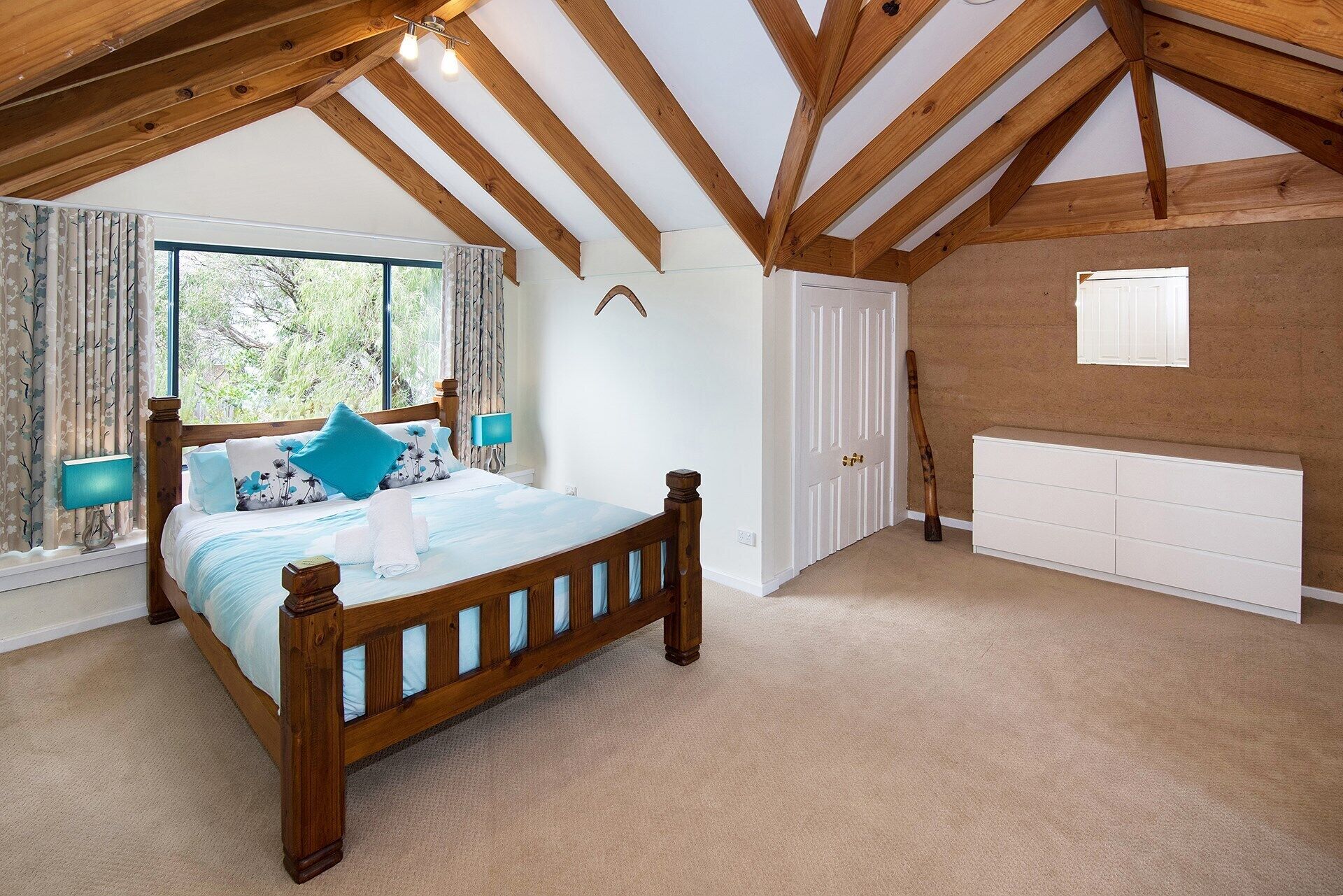 Tresco- Dunsborough Seaside home — image 3