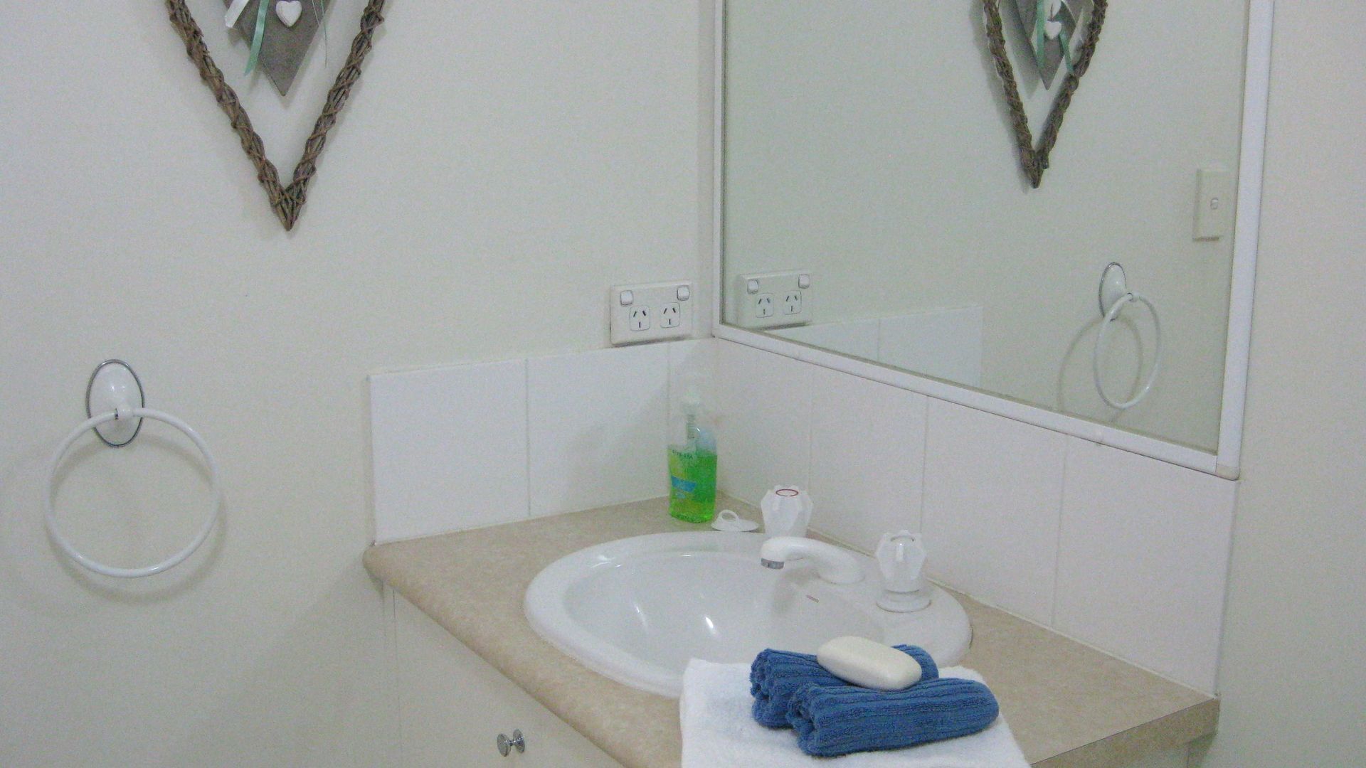 Currumbin Sanctuary No. 13 — image 10