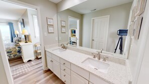 3 Schlafzimmer, Bügeleisen/Bügelbrett, Internetzugang, Bettwäsche