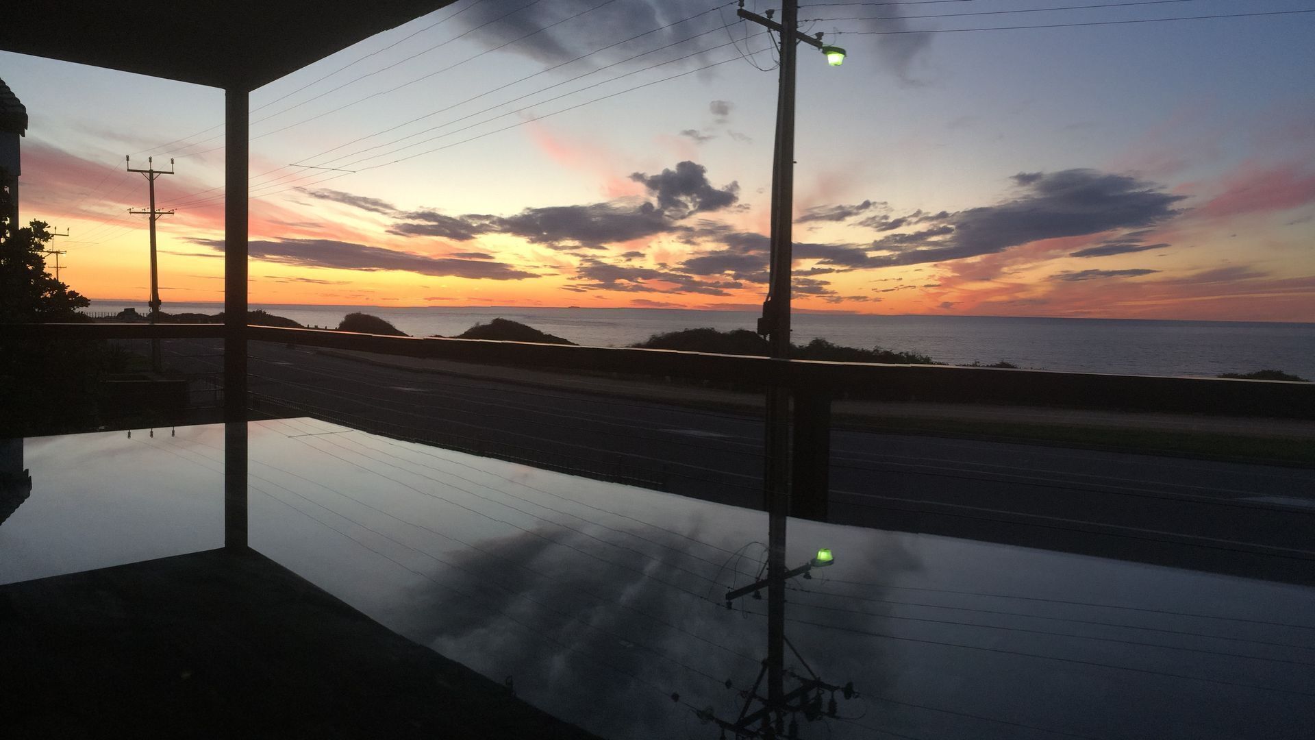 Beach House on The Esplanade Port Willunga. Sunsets and views. — image 6