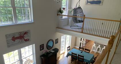 Hiljainen, lapsiystävällinen puolivälissä sijaitseva koti