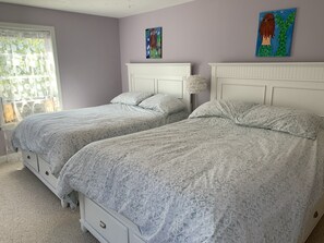 5 Schlafzimmer, Schreibtisch, Bügeleisen/Bügelbrett, kostenloses WLAN