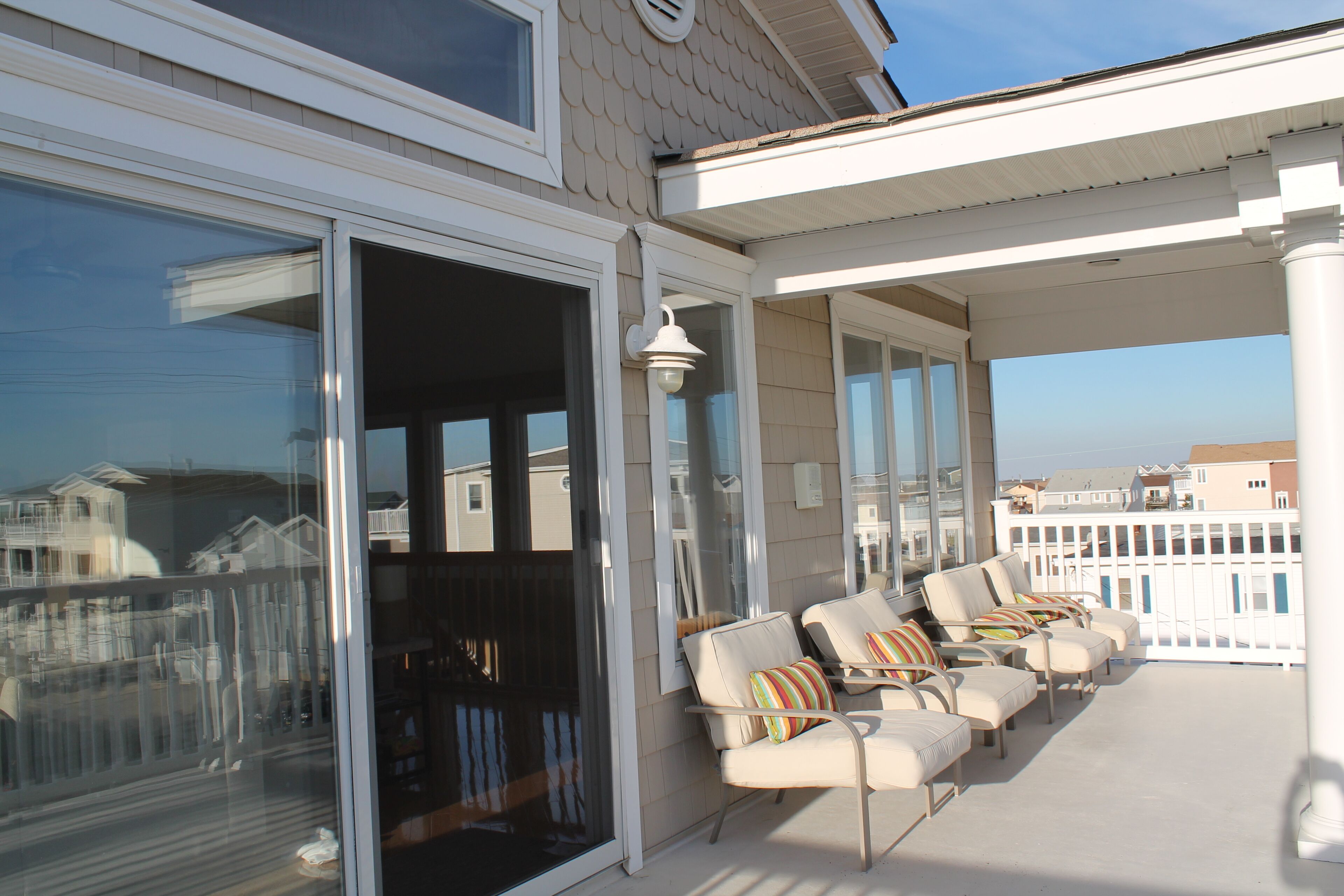 3rd fl balcony off the family room