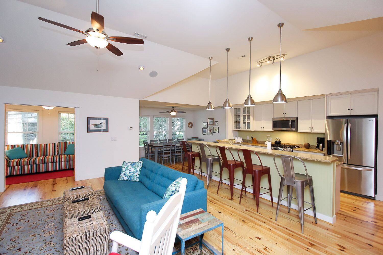  Serene Sanderling Beach Cottage Steps from beach w/community pool - Duck 