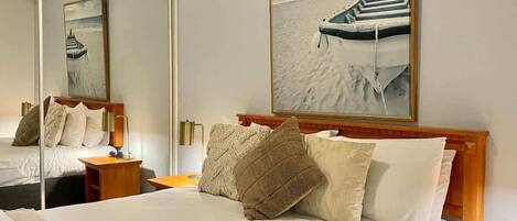 1 makuuhuone, silitysrauta/-lauta, ilmainen Wi-Fi, vuodevaatteet