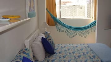 1 quarto, acesso à internet, roupa de cama