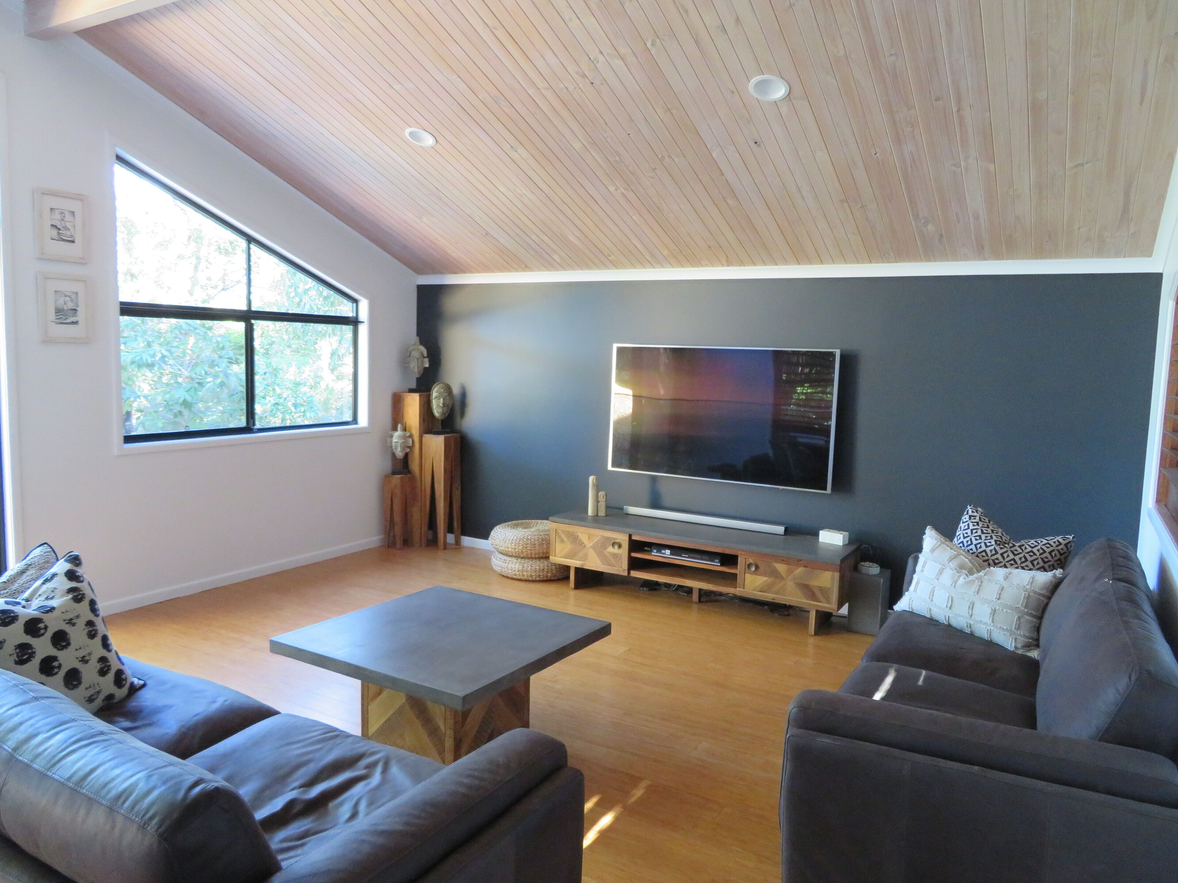 Longboard Beach House - WiFi (unlimited) & Pet Friendly