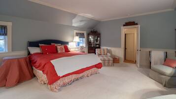 4 bedrooms, iron/ironing board, free WiFi, bed sheets