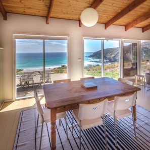Dining - King George Beach Retreat (Middle River)